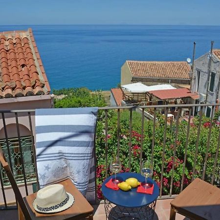 Terrazza Ambrogio Apartamento Sant'Ambrogio  Exterior foto