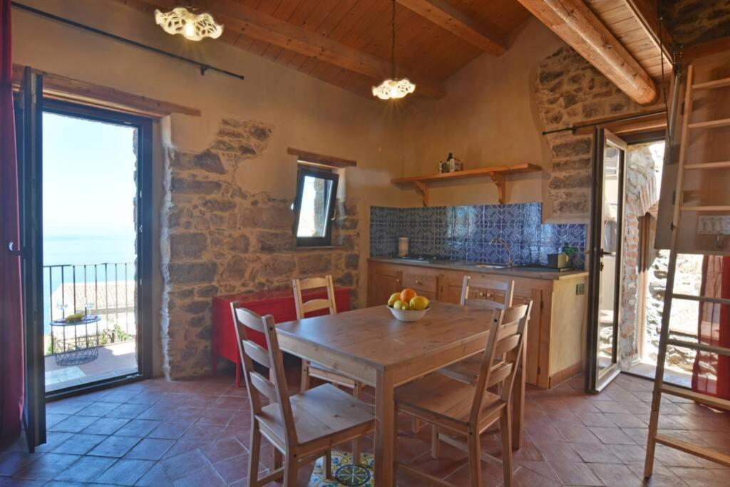 Terrazza Ambrogio Apartamento Sant'Ambrogio  Exterior foto